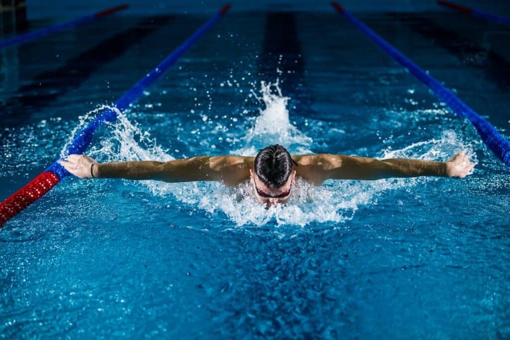 Atleta em treino de alta performance — TBrain Psicologia do Esporte Curitiba